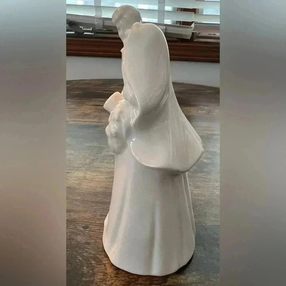 VINTAGE: Royal Doulton Images | Bride and Groom. - Picture 11 of 12